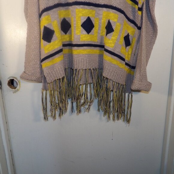 Hayden Los Angeles Tribal/Aztec Pattern Fringed Sweater Sz L - Picture 4 of 6